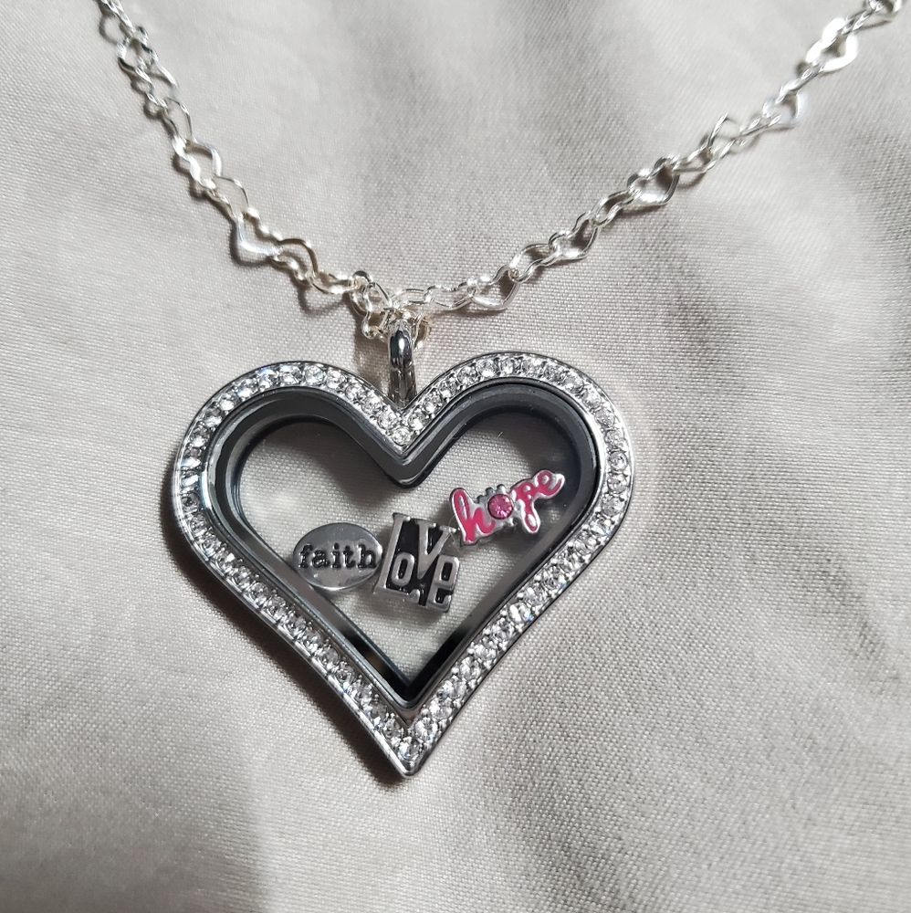Origami Owl heart necklace